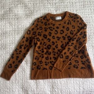 Old Navy Leopard Patterned Sweater in Brown and Black